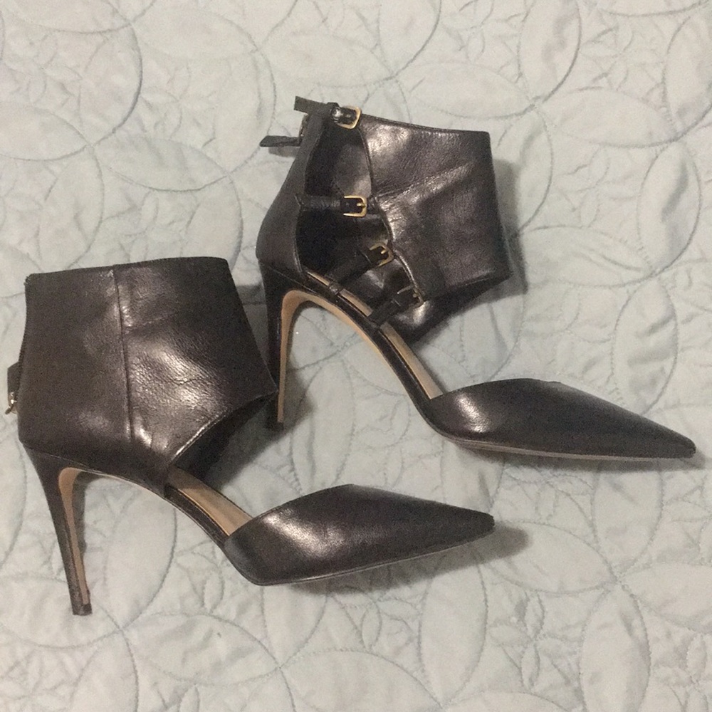 Black Nine West leather heels